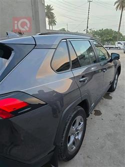 تۆیۆتا ڕاڤ 4